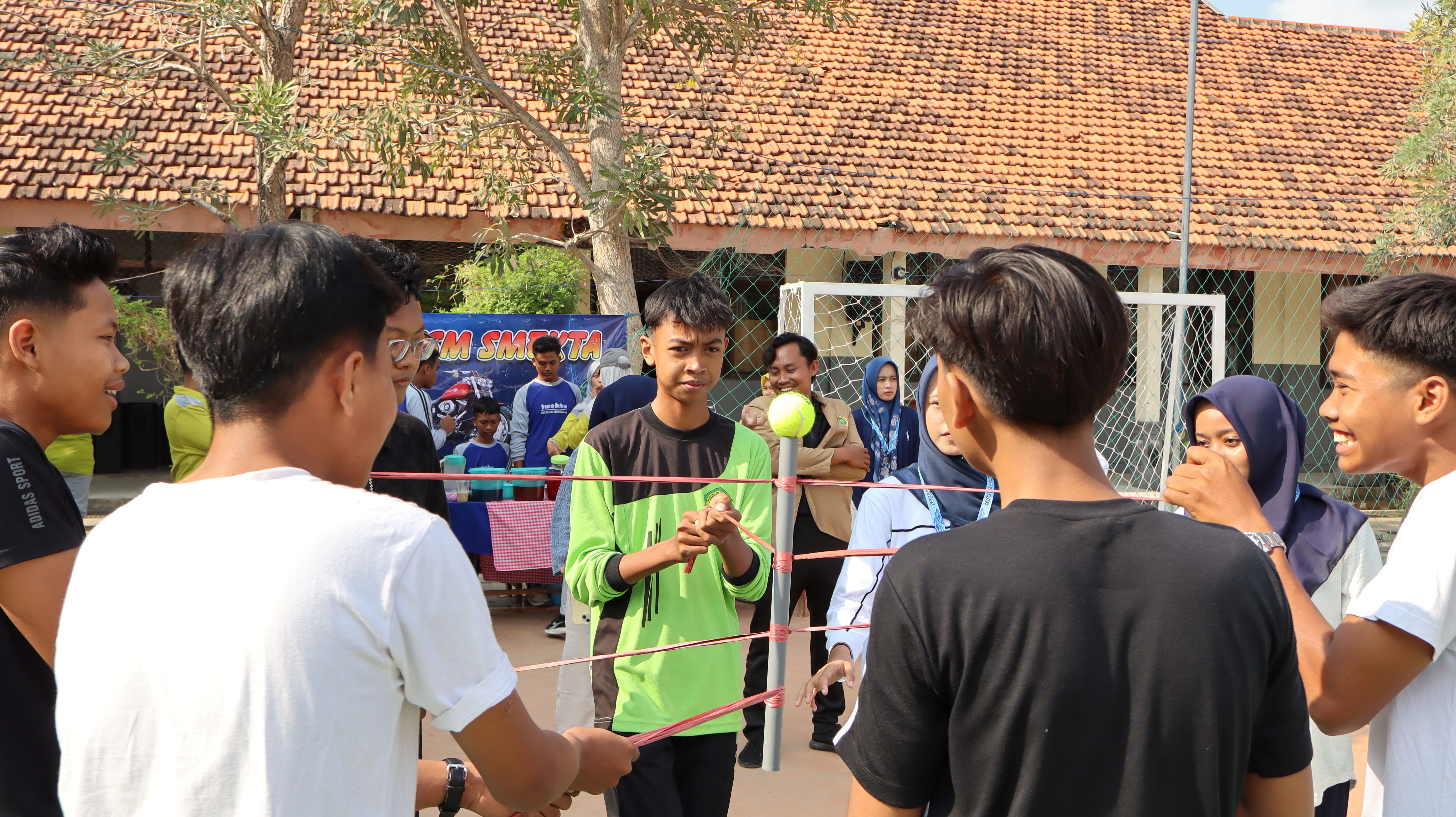 Semarak HUT RI ke-81, SMKN 3 Bangkalan Gelar Berbagai Perlombaan Seru dan Meriah